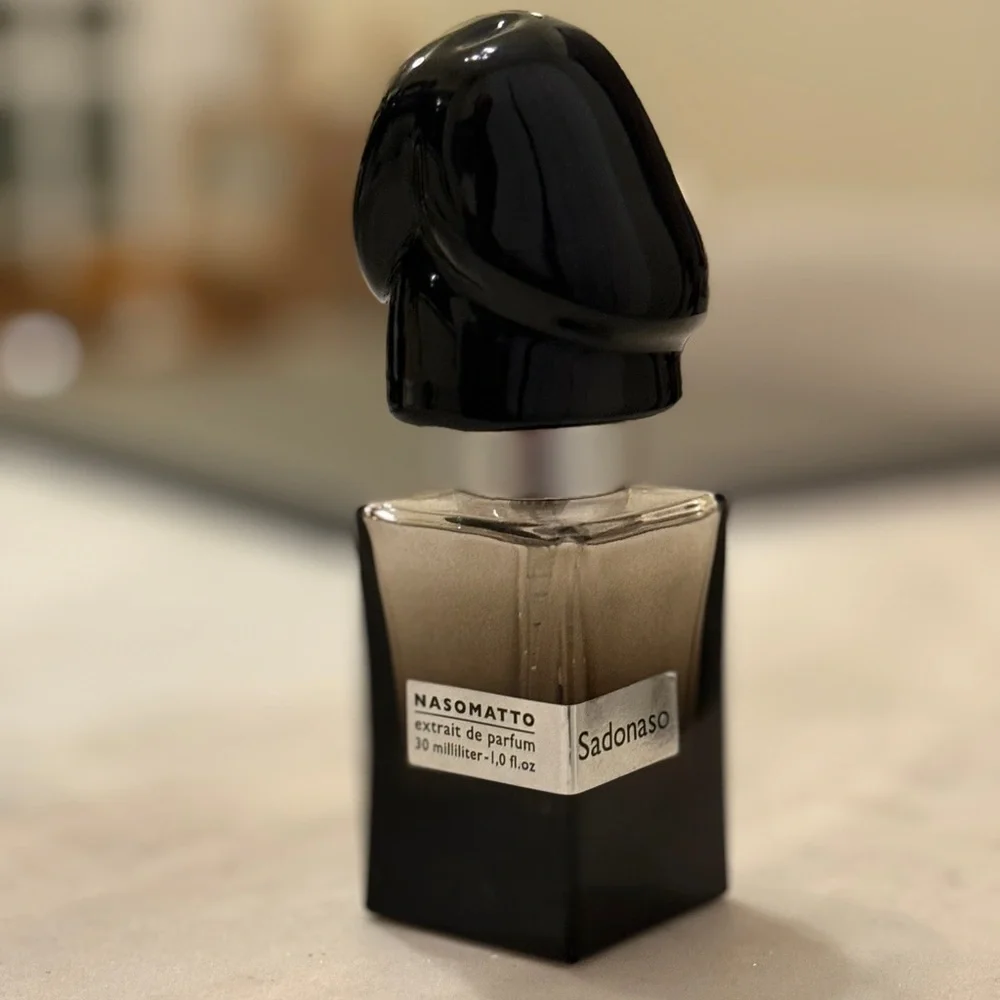 Sadonaso Extrait de Parfum - Black - Picture 1 of 7